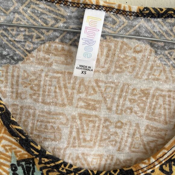 LuLaRoe Woman's Geometric Shirt New With Tags! X Small - Picture 2 of 4